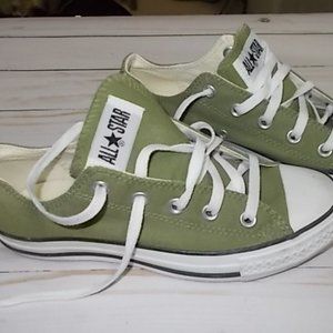 Converse Womens 6